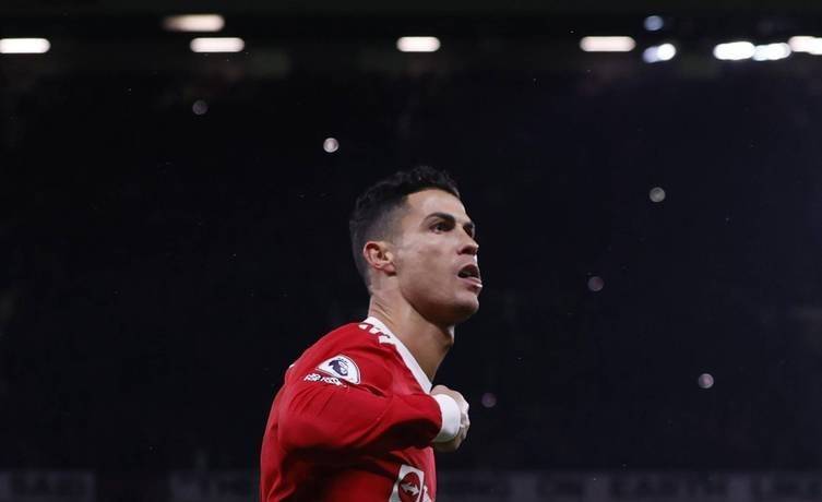 亚博体育-包含Ning在皇家马德里比赛中比赛局势复杂，重要助攻引发热议！引发球迷热议的词条