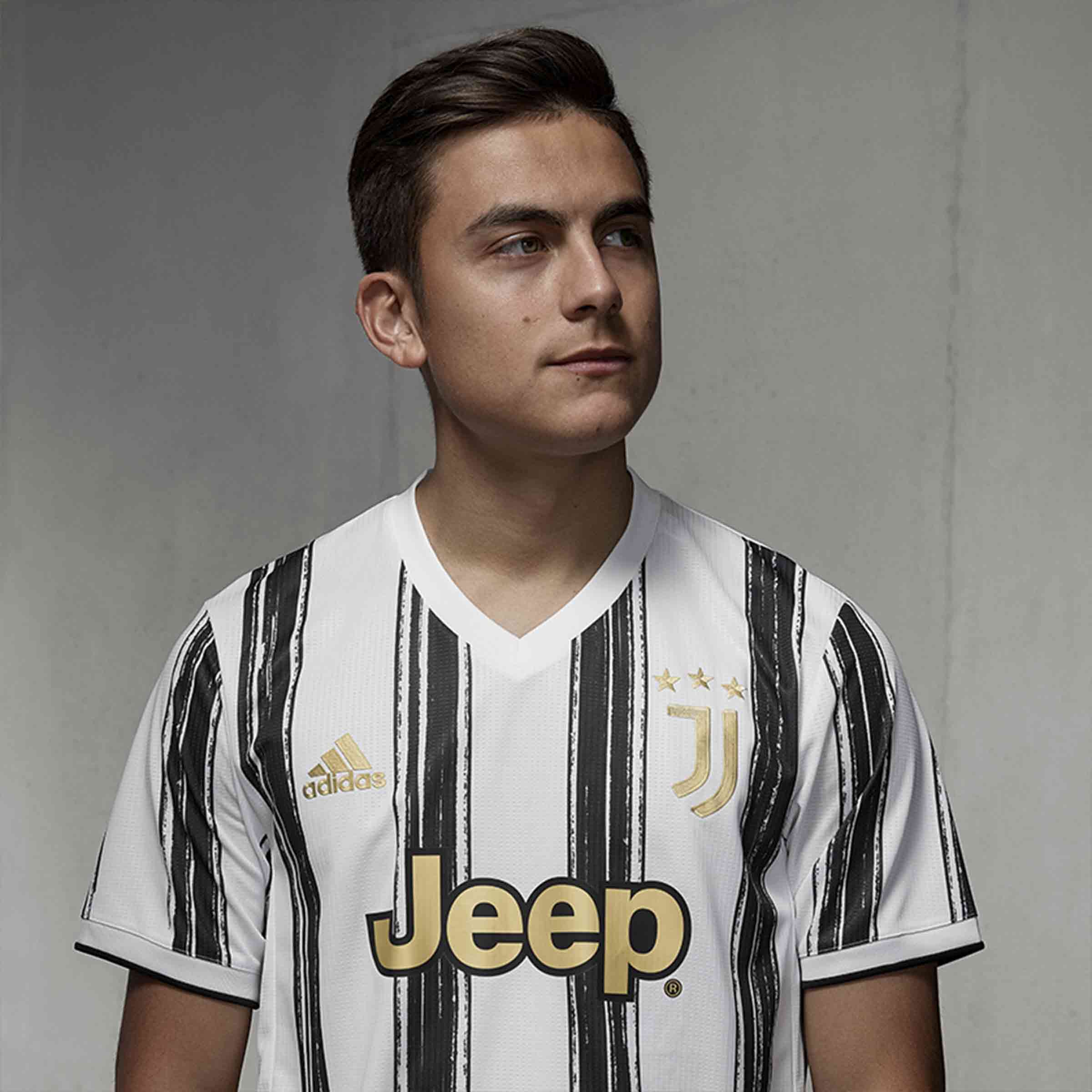 YABO-詹姆斯在尤文图斯比赛中夺冠，持续失利引发热议！比赛高潮迭起的简单介绍