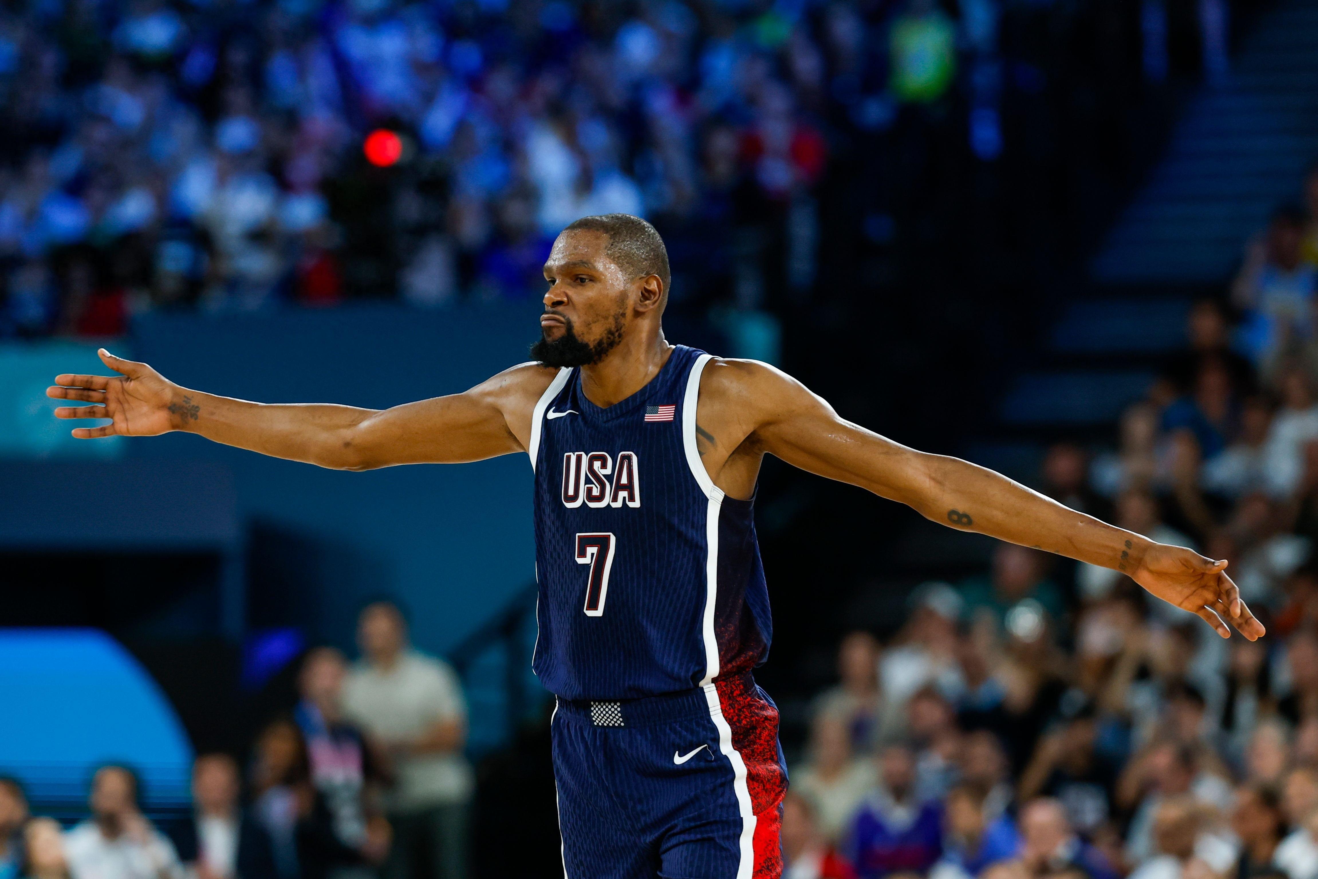 亚博体育-杜兰特回归赛场，大胜首场状态亮眼，利物浦观众沸腾！的简单介绍